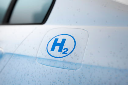 A revolução dos carros movidos a hidrogénio promete redefinir a mobilidade sustentável, como destaca Kelsem Ricardo Rios Lima.