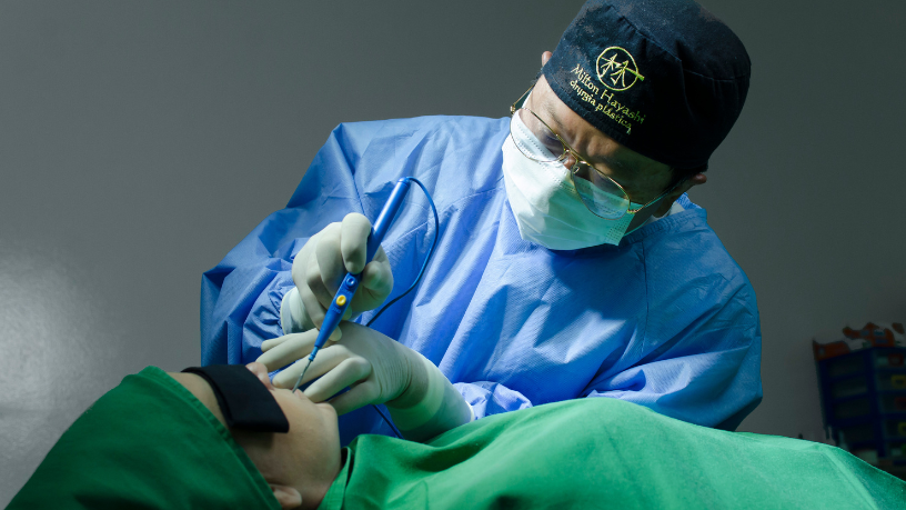 Indicadores de qualidade em cirurgia plástica moderna com Milton Seigi Hayashi.